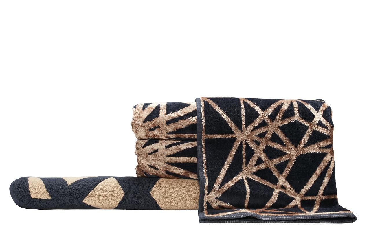 Ninnho Sapphire Bath Towel Set Designs to Inspire